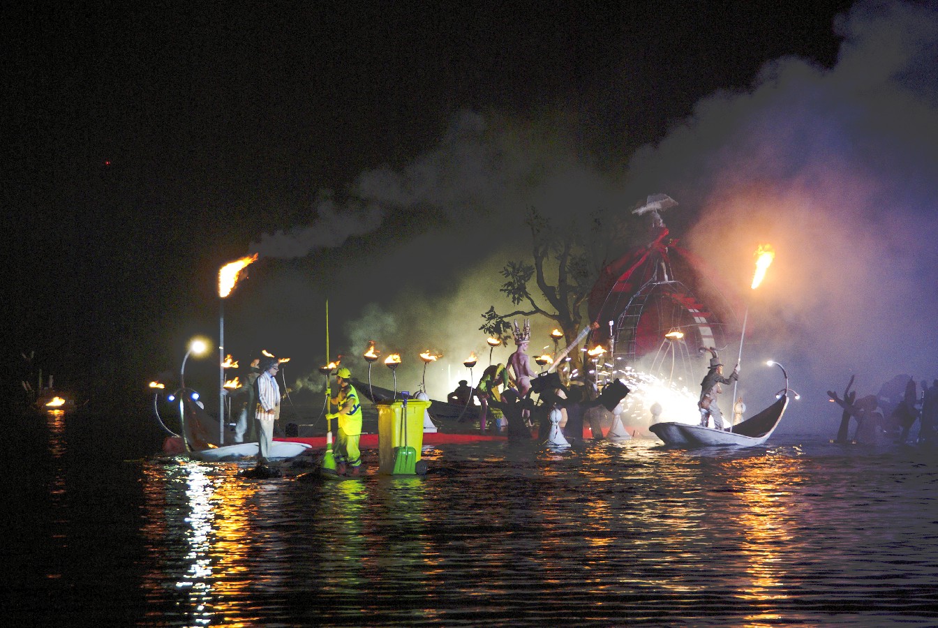 Prize winners –  Lee Daeseop – Performance on Water